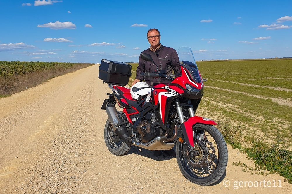 AFRICA TWIN 1100 03