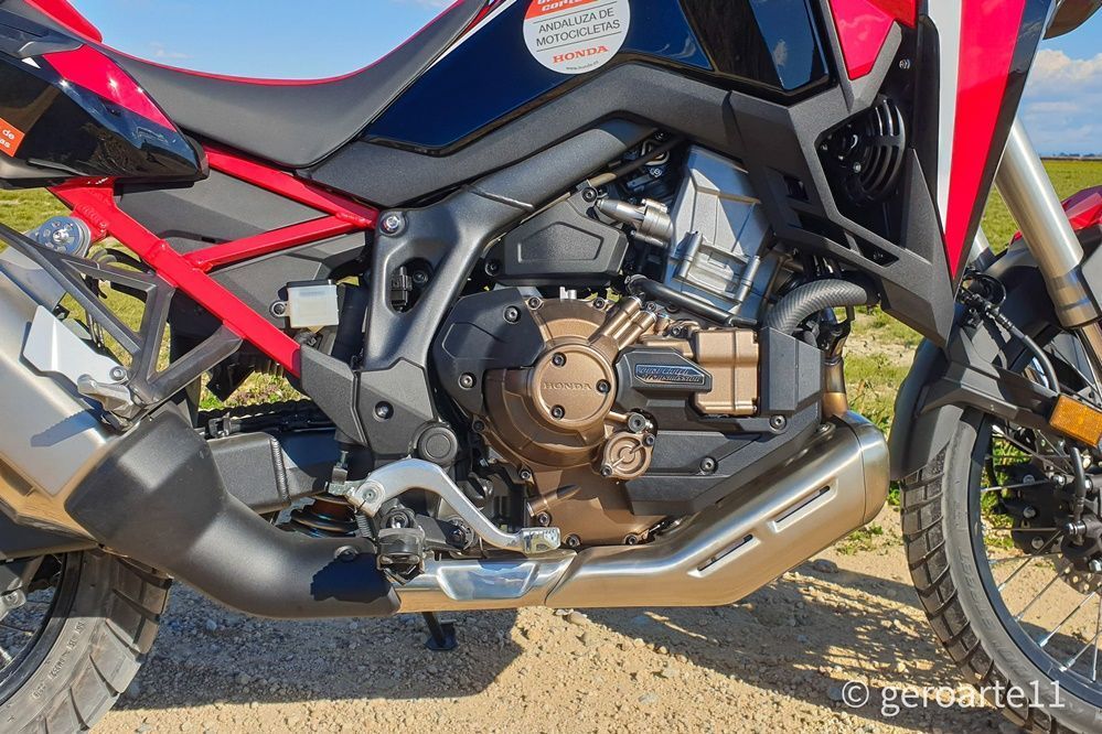 AFRICA TWIN 1100 08