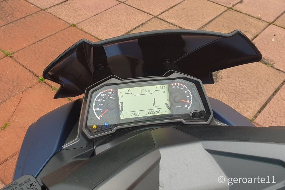 KEEWAY VIESTE 300 10