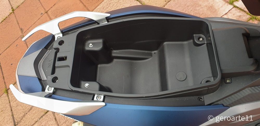 KEEWAY VIESTE 300 15