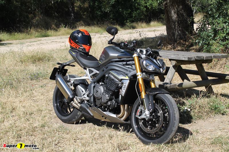SpeedTriple1200RS 04