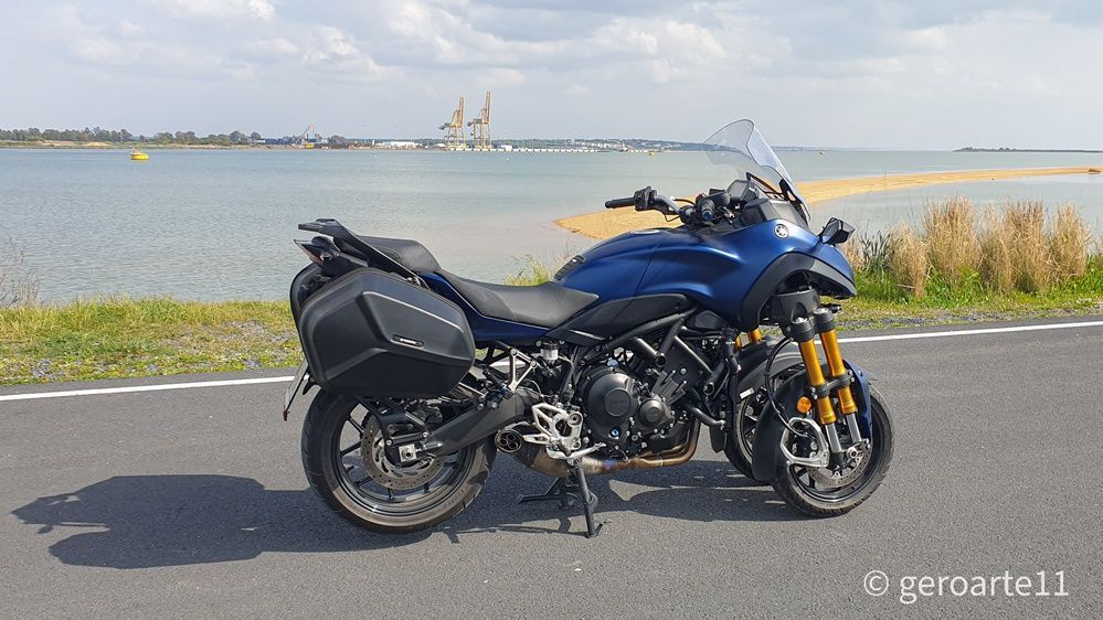 YAMAHA NIKEN 900 20