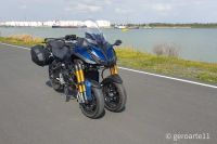 YAMAHA_NIKEN_900-23
