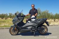 YAMAHA_TMAX560-40