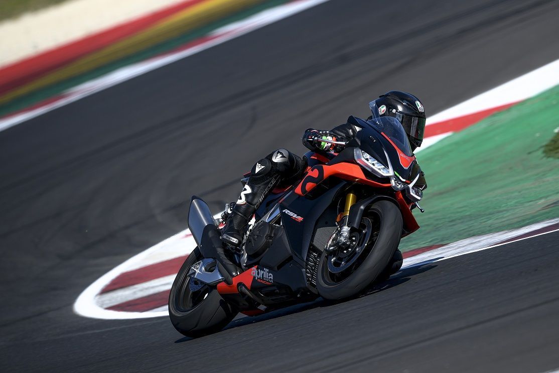 Aprilia RSV4 Max Biaggi