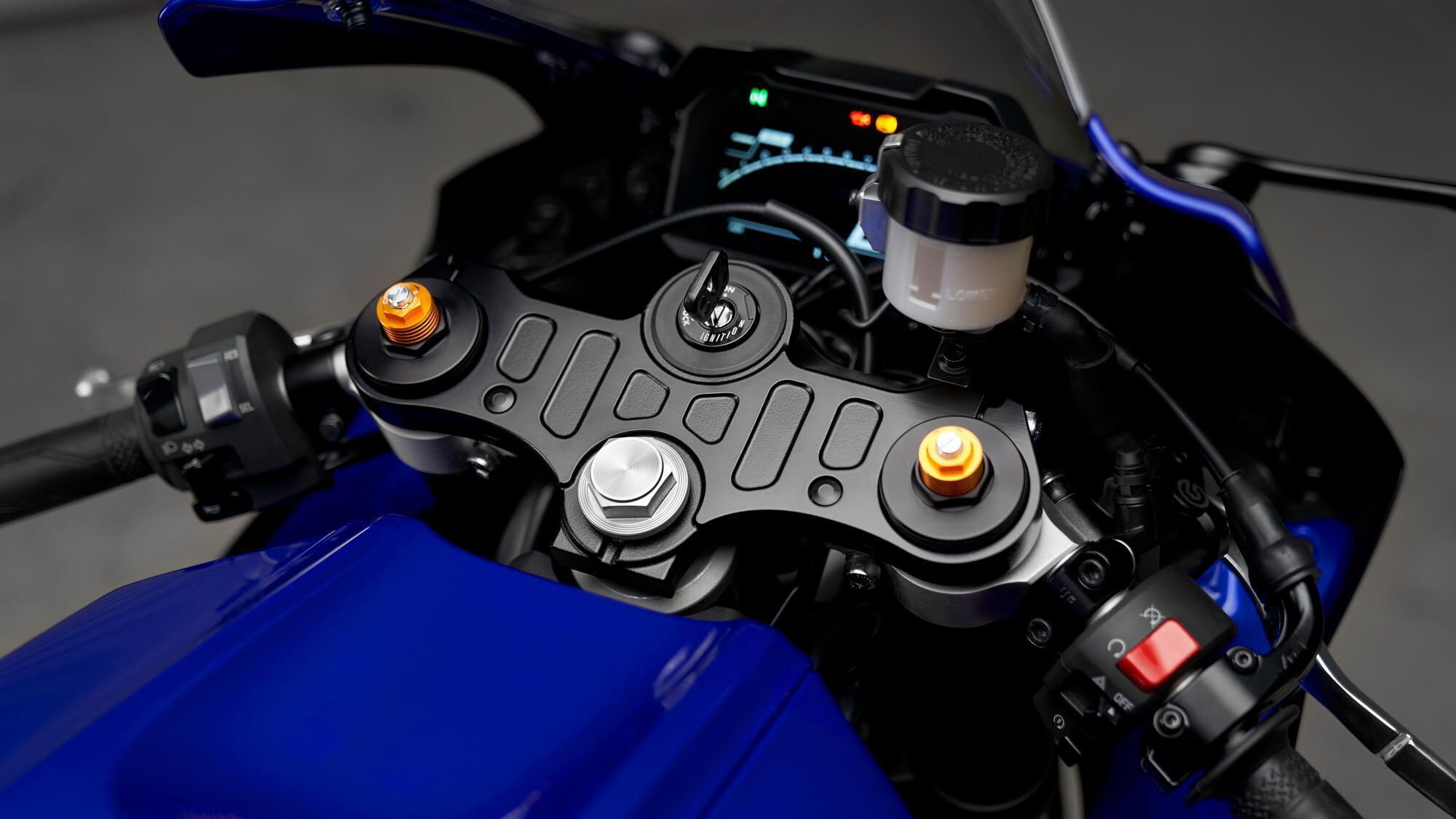 2022 Yamaha YZF700R7 EU Detail 009 03