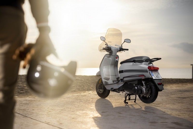 04. Lambretta 