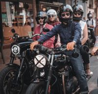 TRIUMPH_DGR22_GIR_BRAVECOASTERCAFERACERS_03