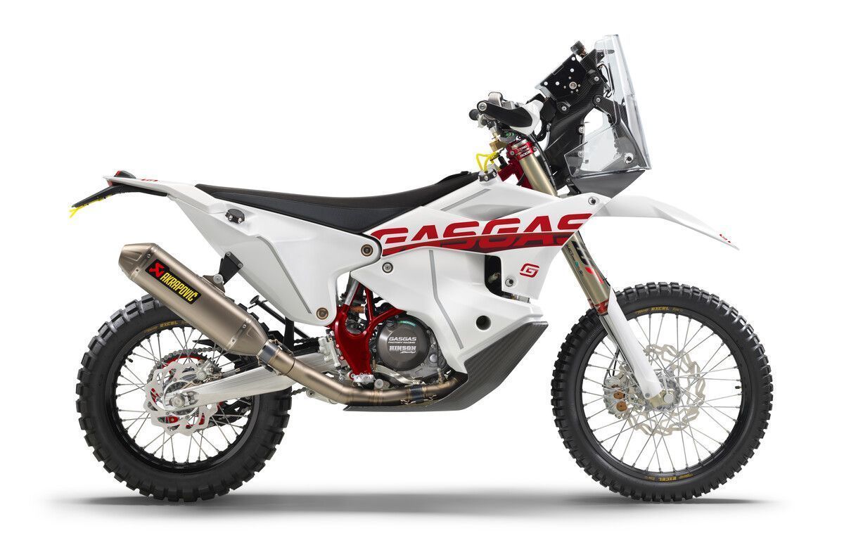 33751 Travel RX 450F 2023 Studio 1