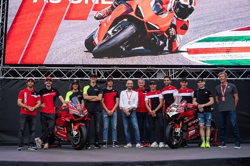 World Ducati Week 2022 press conference 11 Bastianini Bagnaia Bezzecchi Marini Bulega Domenicali Ciabatti Rinaldi Pirro O.Bayliss Bautista T.Bayliss UC398471 High