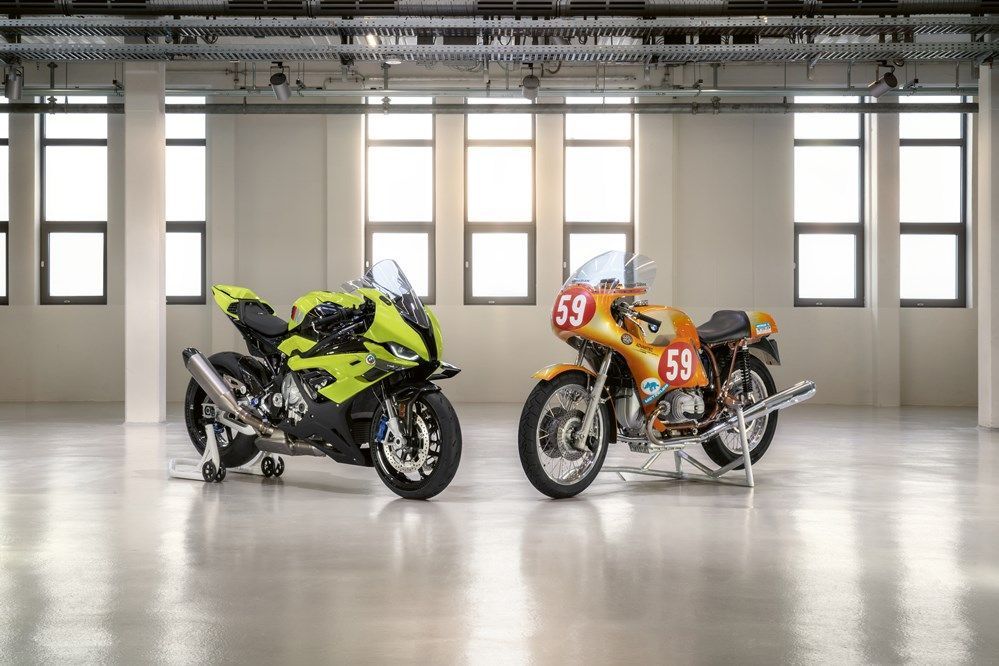 P90462710 highRes bmw m 1000 rr 50 yea