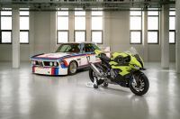 P90462706_highRes_bmw-m-1000-rr-50-yea