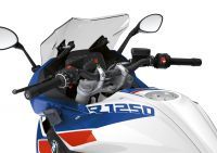 P90485990_lowRes_the-new-bmw-r-1250-r