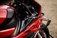 P90479738_highRes_the-new-bmw-s-1000-r