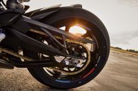P90479747_highRes_the-new-bmw-s-1000-r