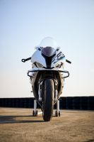 P90480031_highRes_the-new-bmw-s-1000-r