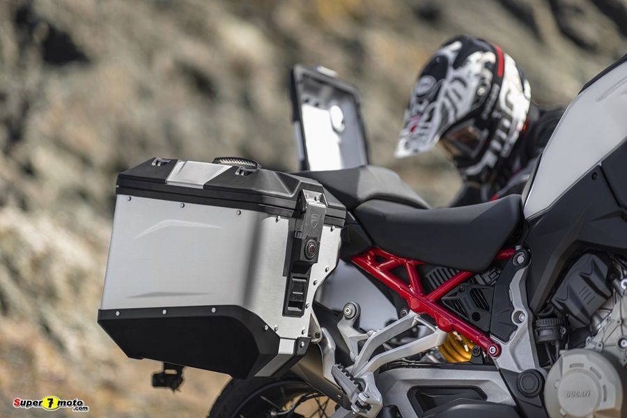 MY22 Ducati Multistrada V4s 030 UC366534 High