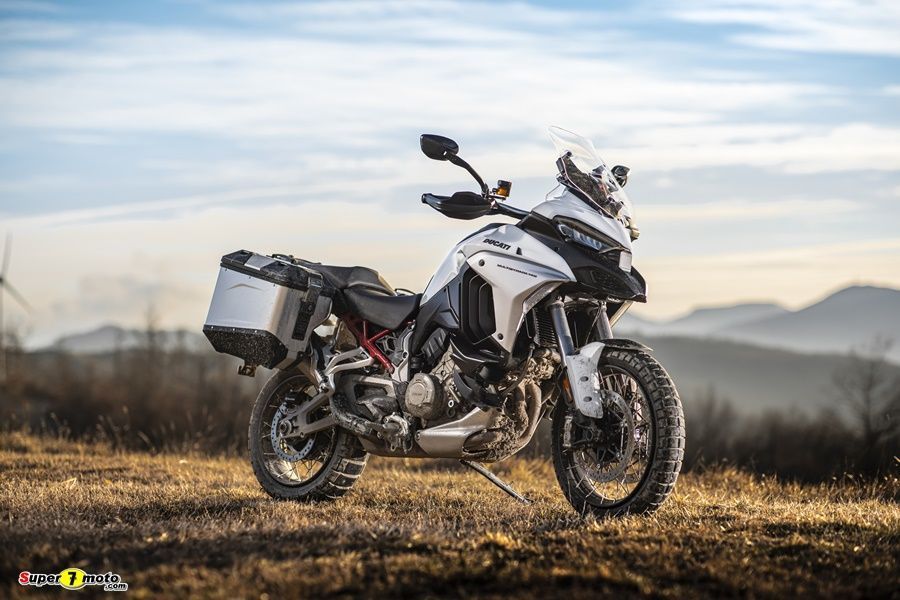 MY22 Ducati Multistrada V4s 037 UC366540 High