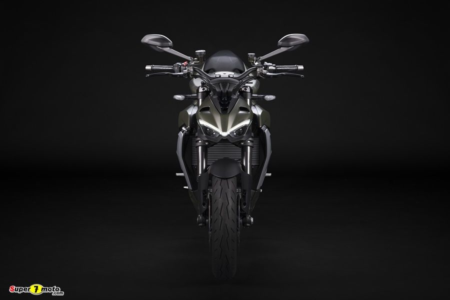 MY23 Ducati StreetfighterV2 11 UC399344 High
