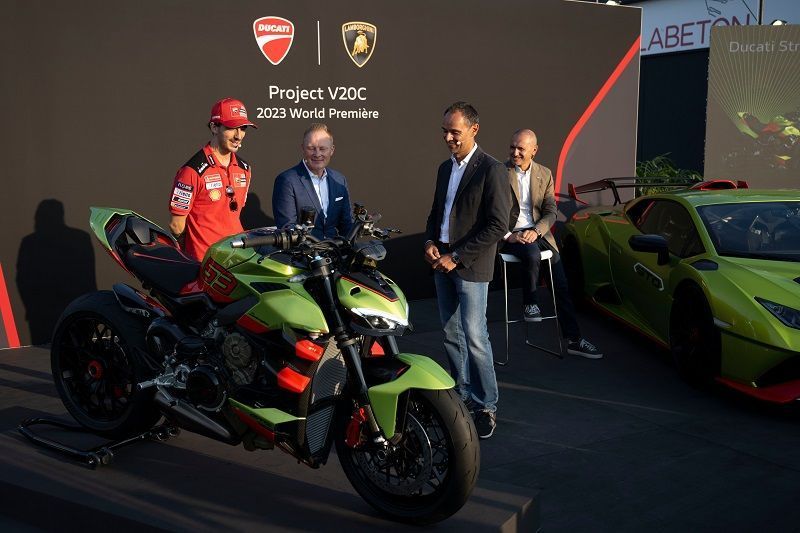 DUCATI STREETFIGHTERV4 LAMBORGHINI 102 UC424039 High