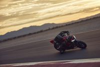 Triumph_Street_Triple_2023_108