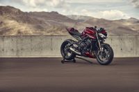 Triumph_Street_Triple_2023_125