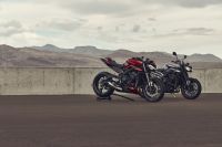 Triumph_Street_Triple_2023_126