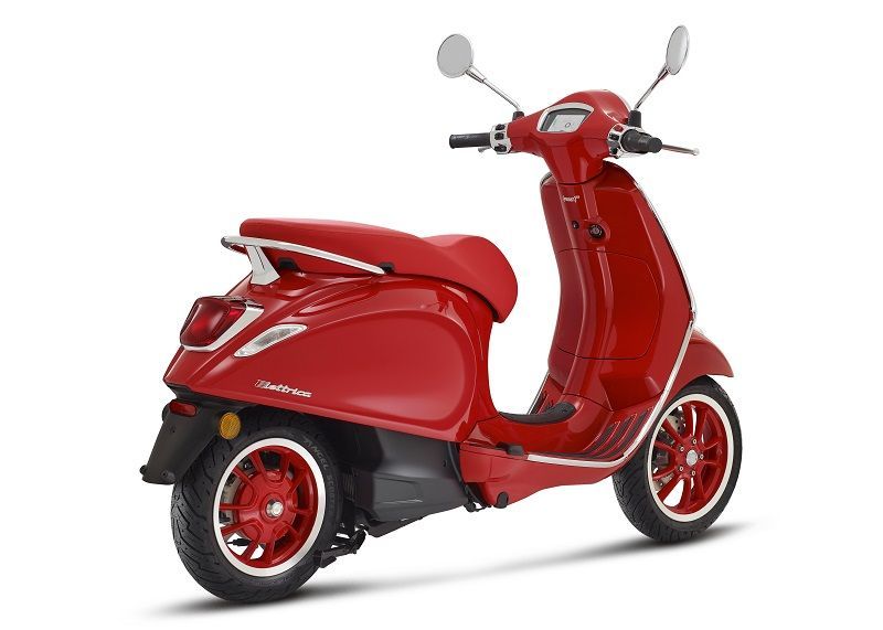 02 Vespa ElettricaRED
