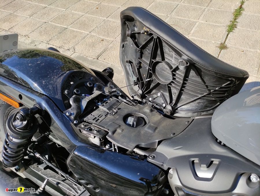 Harley Davidson Sportster Nightster 19