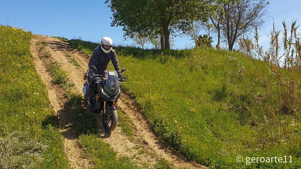 HONDA XADV750 10