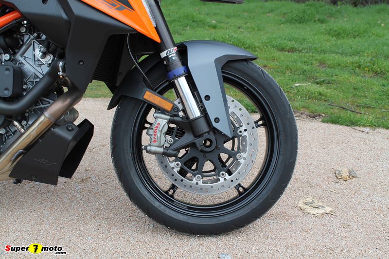 KTM1290SuperDukeGT2022 04