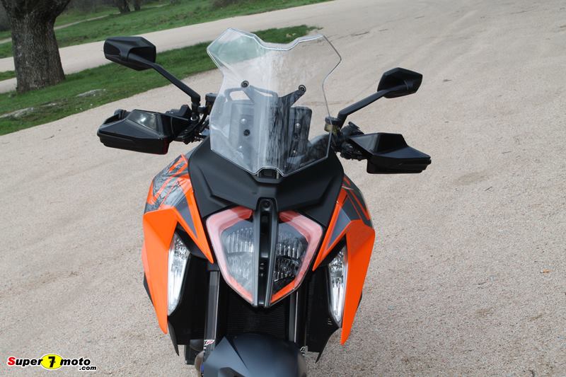 KTM1290SuperDukeGT2022 14