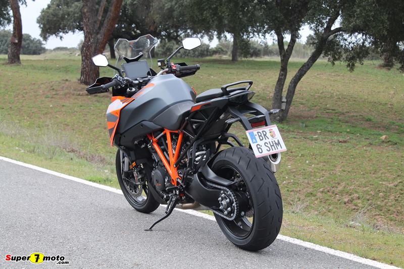 KTM1290SuperDukeGT2022 37