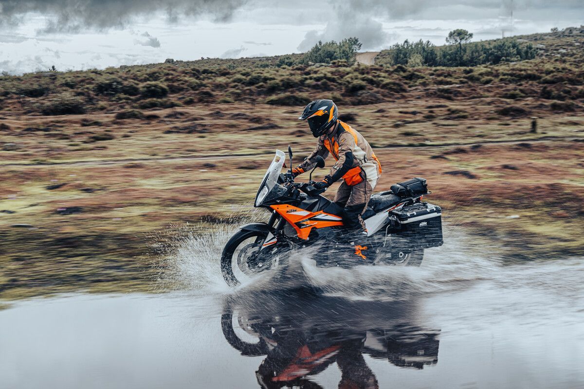 2023 KTM 890 ADVENTURE action 1 1