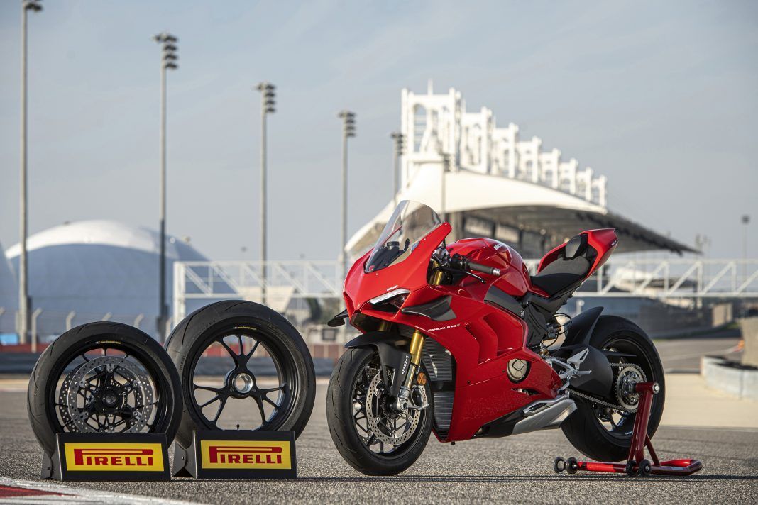 ducati panigale v4s pirelli diablo supercorsa sp
