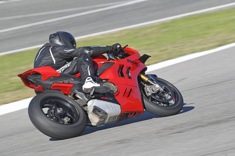 rsz ducati panigale v4 1