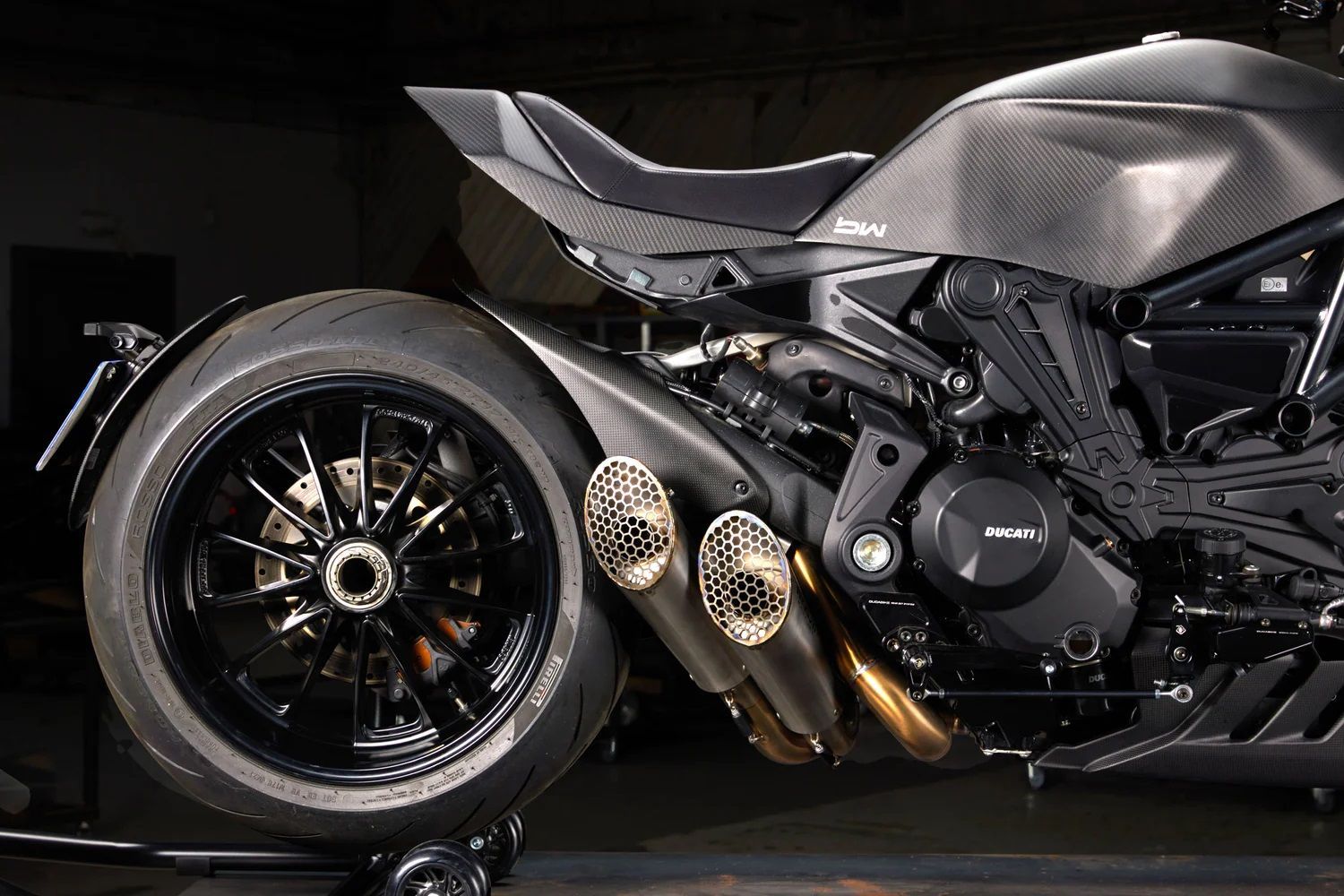 BW XDIAVEL 6 1500x