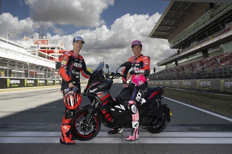 05 Aprilia SR GT Replica Vinales Espargaro