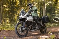 P90520394_lowRes_the-new-bmw-f-900-gs