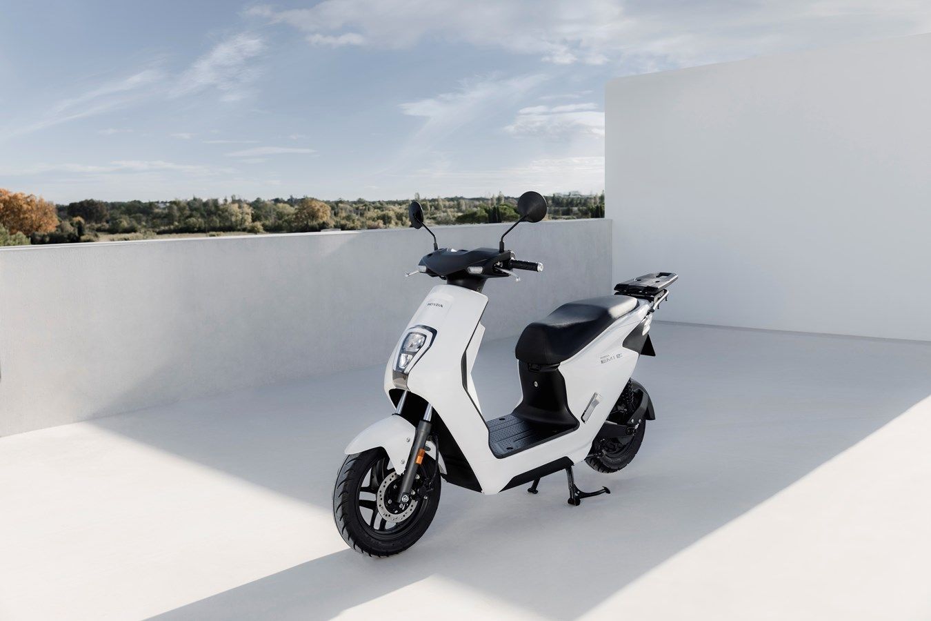 421521 23YM HONDA EM1e Location