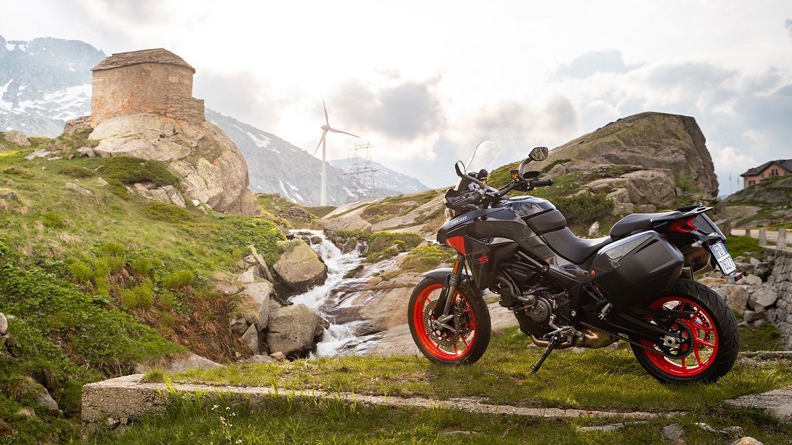 Ducati Multistrada V2 overview gallery 1920x1080 07