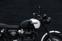 TriumphxDGR_T120_MY23_GE--6