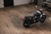 TriumphxDGR_T120_MY23_GE-2178