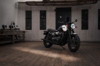 TriumphxDGR_T120_MY23_GE-2388
