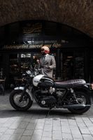 TriumphxDGR_T120_MY23_GE-3784