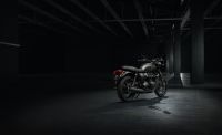 BonnevilleT120Black_Silver_StealthEdition_MY24_0008_TR