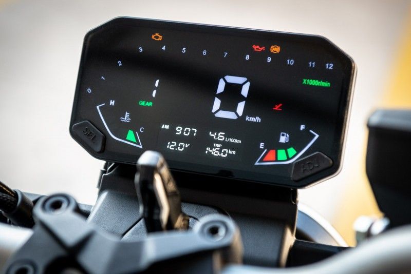 dashboard 350AC 1 