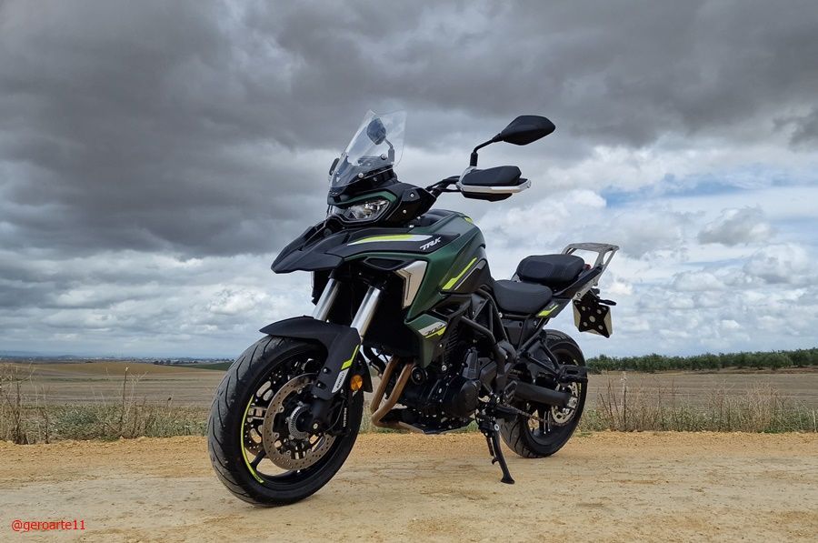 Benelli TRK702 super7moto 06