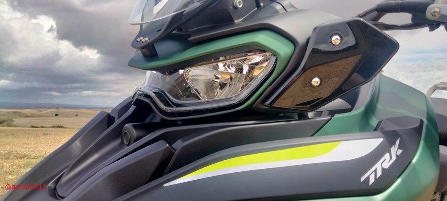 Benelli TRK702 super7moto 12