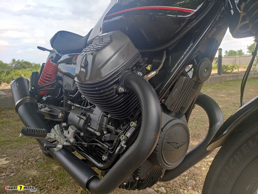 Guzzi V7 Special Edition 15